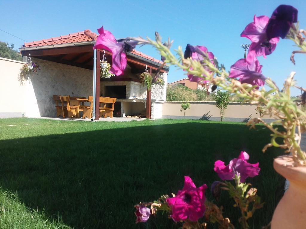 Apartments Cirjak สเวติ เปตาร์ ภายนอก รูปภาพ